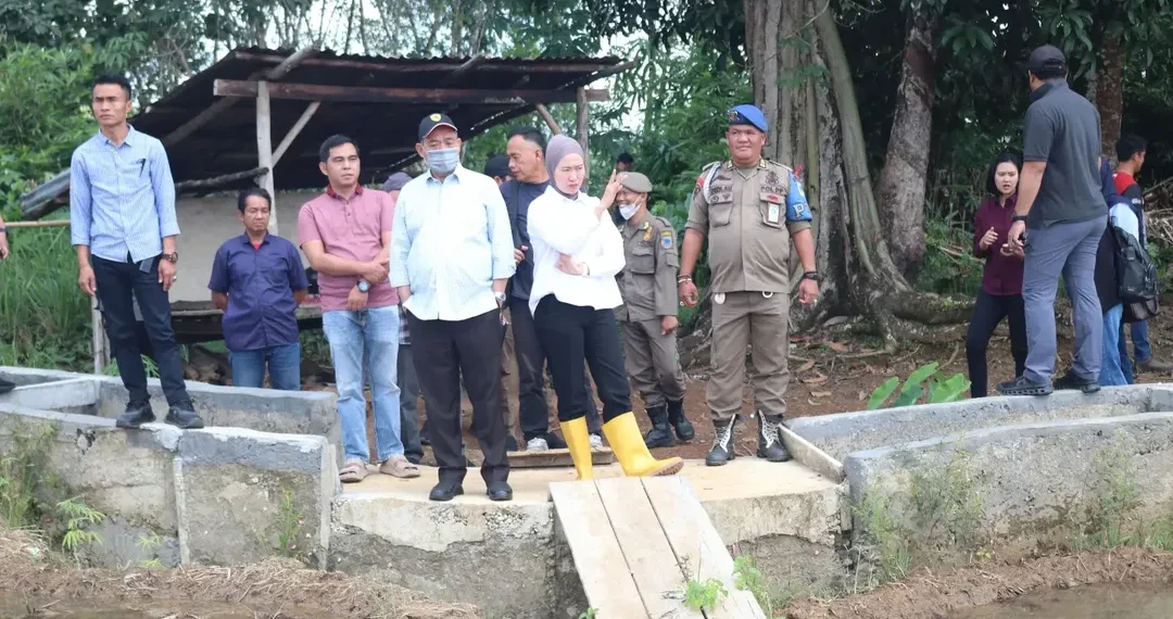 Bupati dan Wakil Bupati Lahat Tinjau Lokasi Rencana Pembangunan Penahan Tebing di Talang Sawah