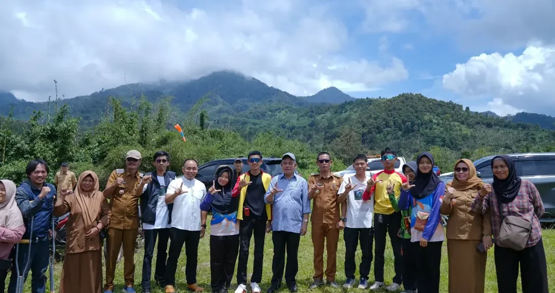 Bupati Lahat Tinjau Jukoh Kayu Kambing, Dorong Pengembangan Wisata dan Pembinaan Atlet Paralayang