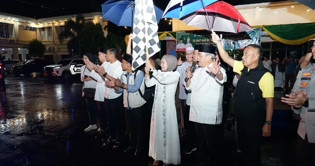 Bupati Lahat Lepas Peserta Takbir Keliling Sambut 1 Syawal 1447 H