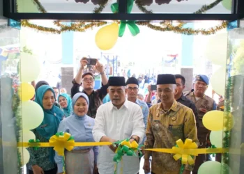 Bupati Lahat Resmikan Kantor Camat Gumay Ulu, Dorong Peningkatan Pelayanan Publik