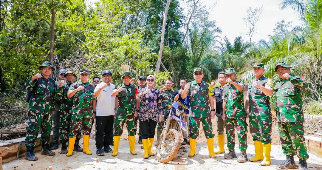 Wabup Lahat dan Tim WASEV Tinjau Progres TMMD dengan Motor Trail
