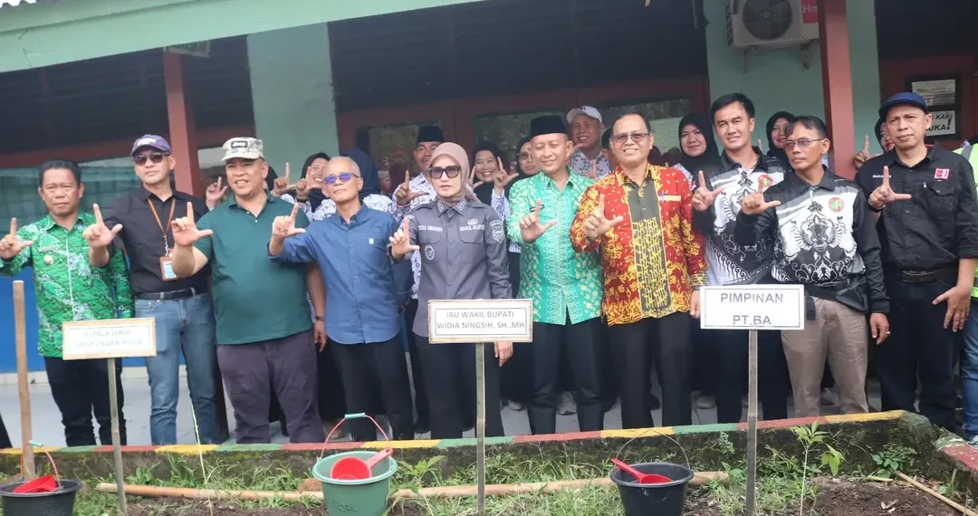 Wakil Bupati Lahat Pimpin Peringatan Hari Bumi Sedunia, Tanam 1.000 Pohon untuk Kelestarian Lingkungan