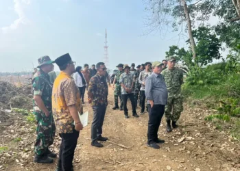 Bupati Lahat Tinjau Pengembangan Kawasan Pertanian dan Perikanan Yonif TP 894/PB, Perkuat Ketahanan Pangan Daerah