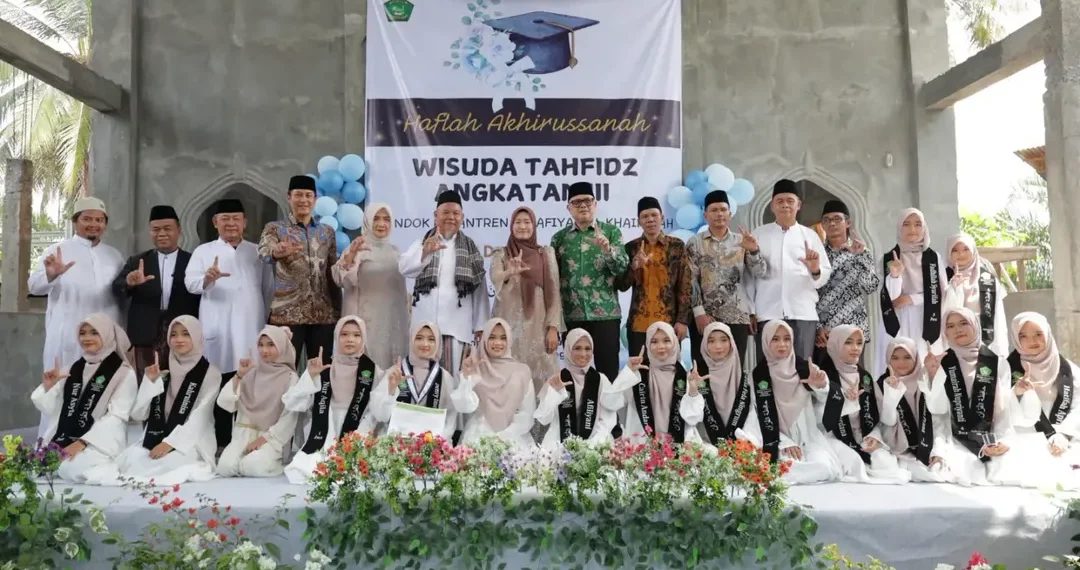 Wakil Bupati Lahat Hadiri Wisuda Tahfidz dan Haflah Akhirussanah Ponpes Al-Khairiyah