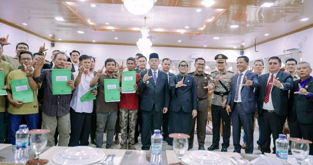 Bupati dan Wakil Bupati Lahat Tuntaskan Konflik Lahan Plasma yang Bertahun-Tahun Dinantikan Masyarakat