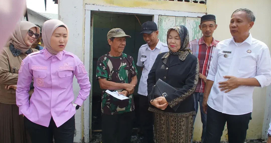 Wabup Lahat Tinjau Korban Kebakaran di Kelurahan Kota Baru, Pastikan Bantuan dan Penanganan Berjalan Optimal