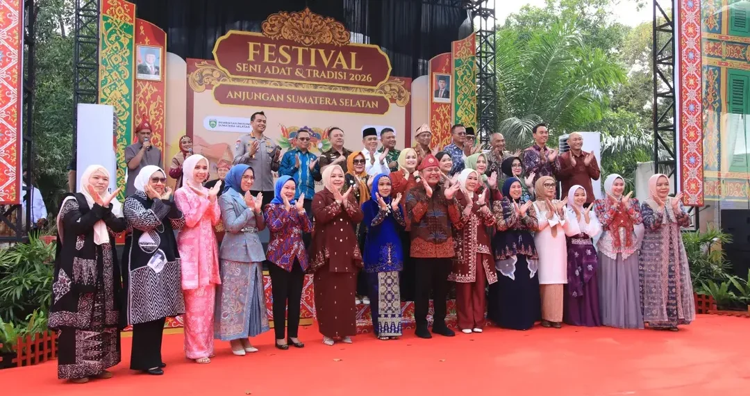 Ketua Dekranasda Lahat Tampilkan Kekayaan Budaya Daerah pada Festival Seni Adat dan Tradisi Sumatera Selatan