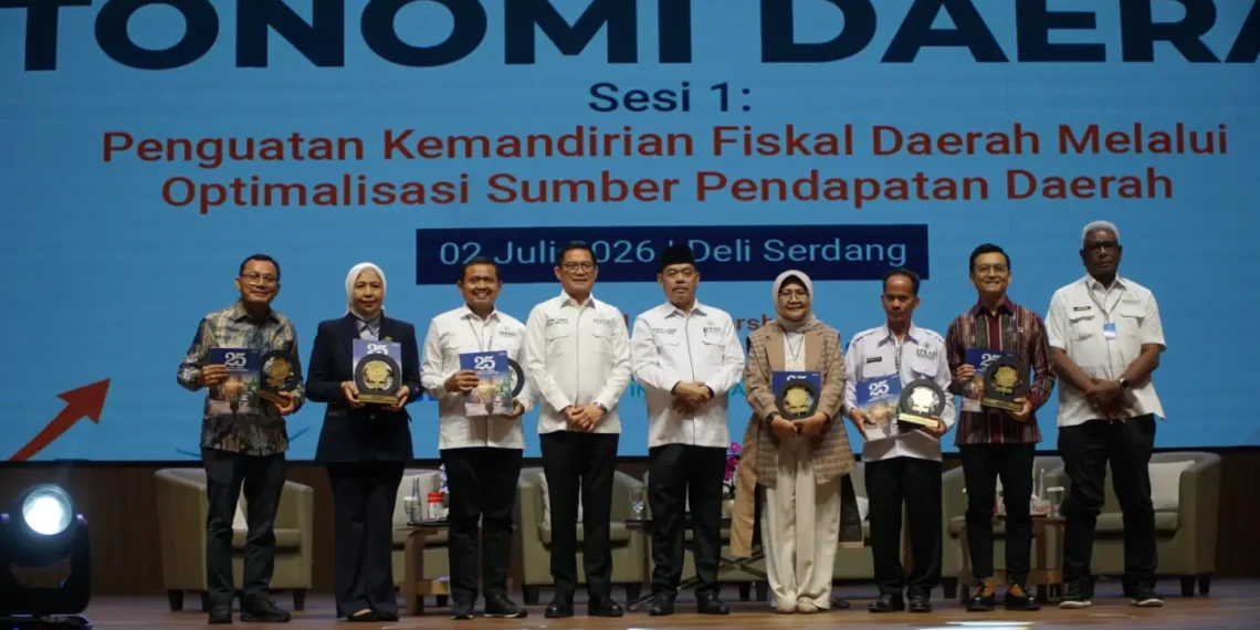Ketua Umum APKASI Bursah Zarnubi Pimpin Dialog Otonomi Daerah, Dorong Penguatan Kemandirian Fiskal Kabupaten