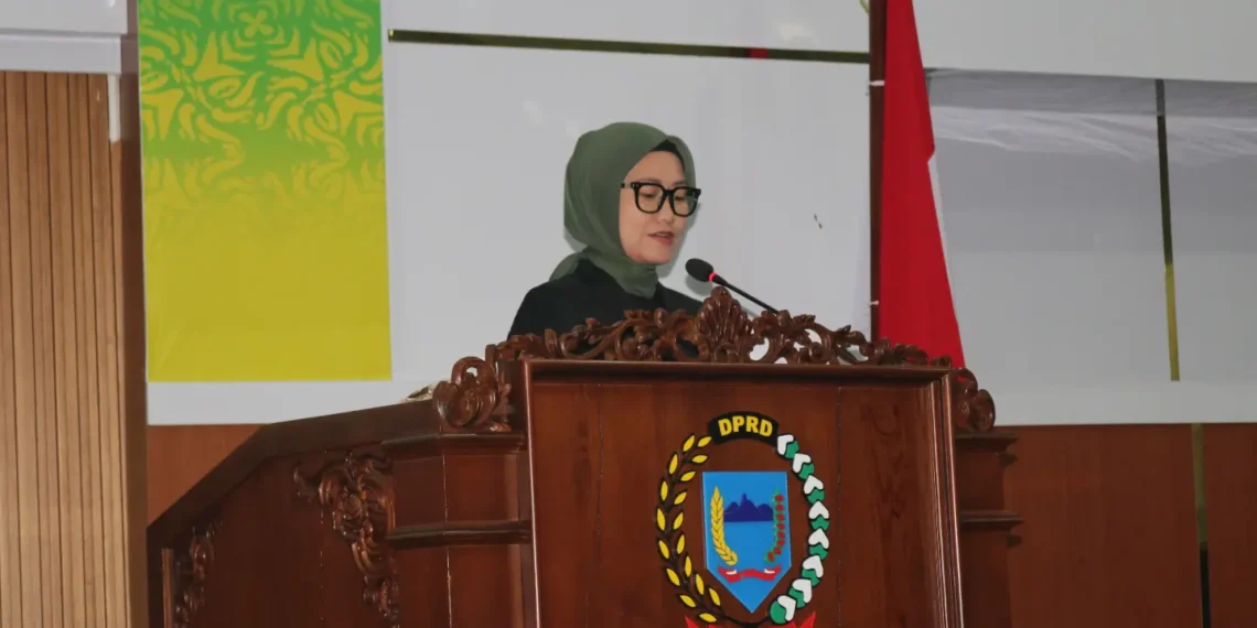 Wakil Bupati Lahat Sampaikan Jawaban Pemerintah atas Pandangan Umum Fraksi DPRD terhadap Raperda Pertanggungjawaban APBD 2025