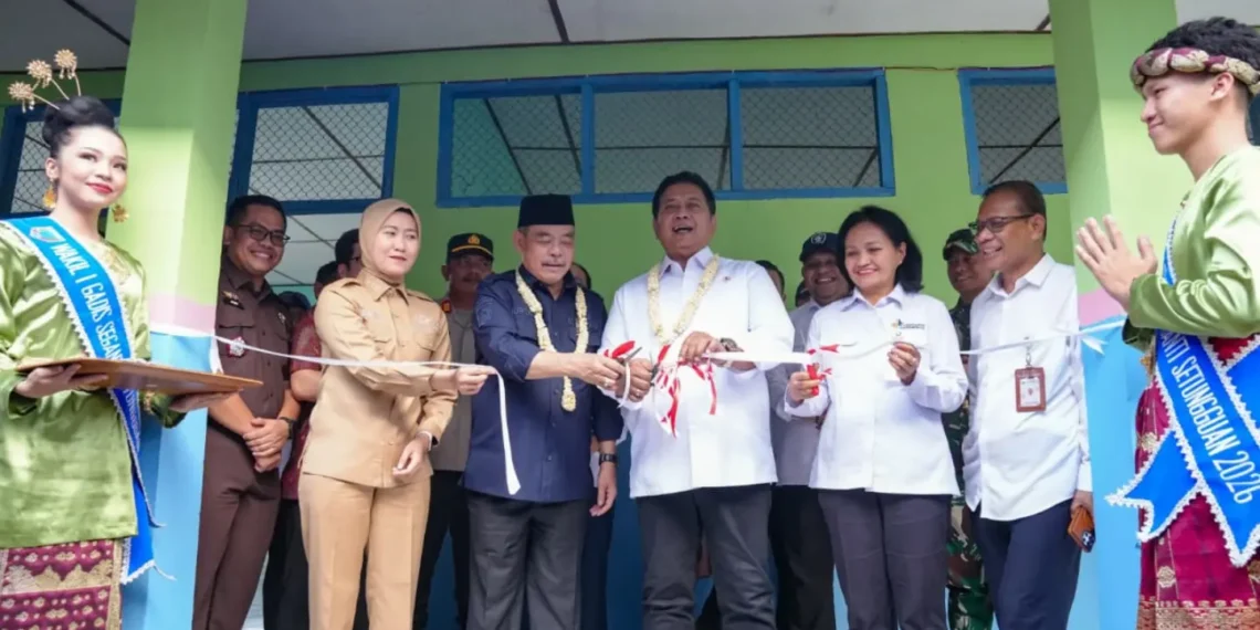 Wakil Menteri Transmigrasi Resmikan Rehabilitasi SD Negeri 18 Sukoharjo, Perkuat Komitmen Pembangunan Kawasan Transmigrasi di Lahat
