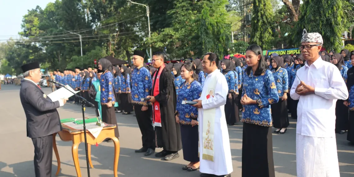 Bupati Lahat Pimpin Pengambilan Sumpah 708 CPNS dan Pelantikan 556 PNS dalam Jabatan Fungsional
