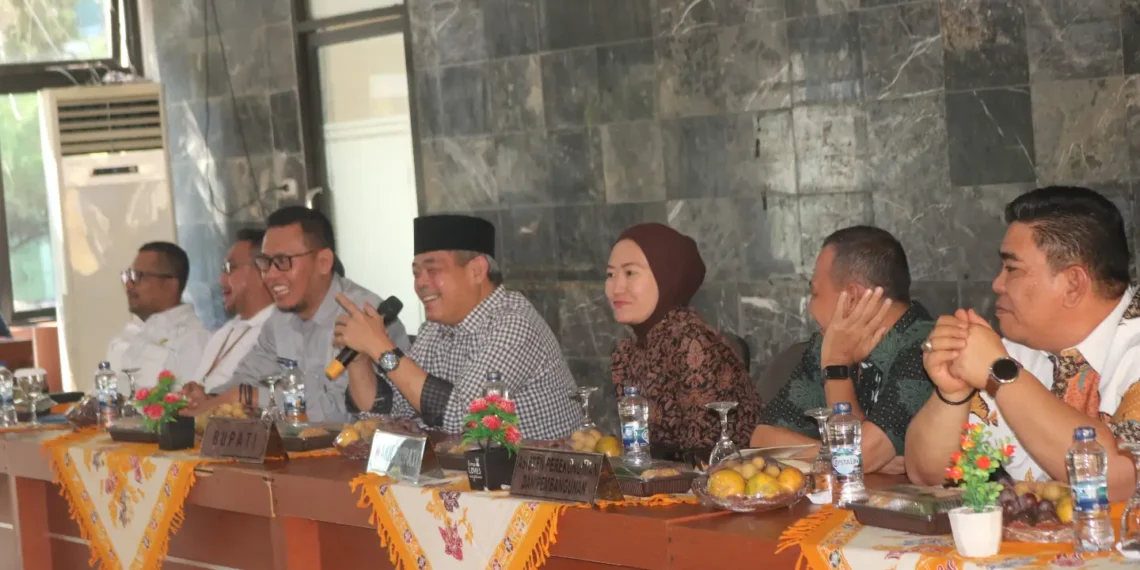 Bupati Lahat Pimpin Rakor Normalisasi Sungai dan Pengelolaan Sampah, Dorong Gotong Royong Cegah Banjir