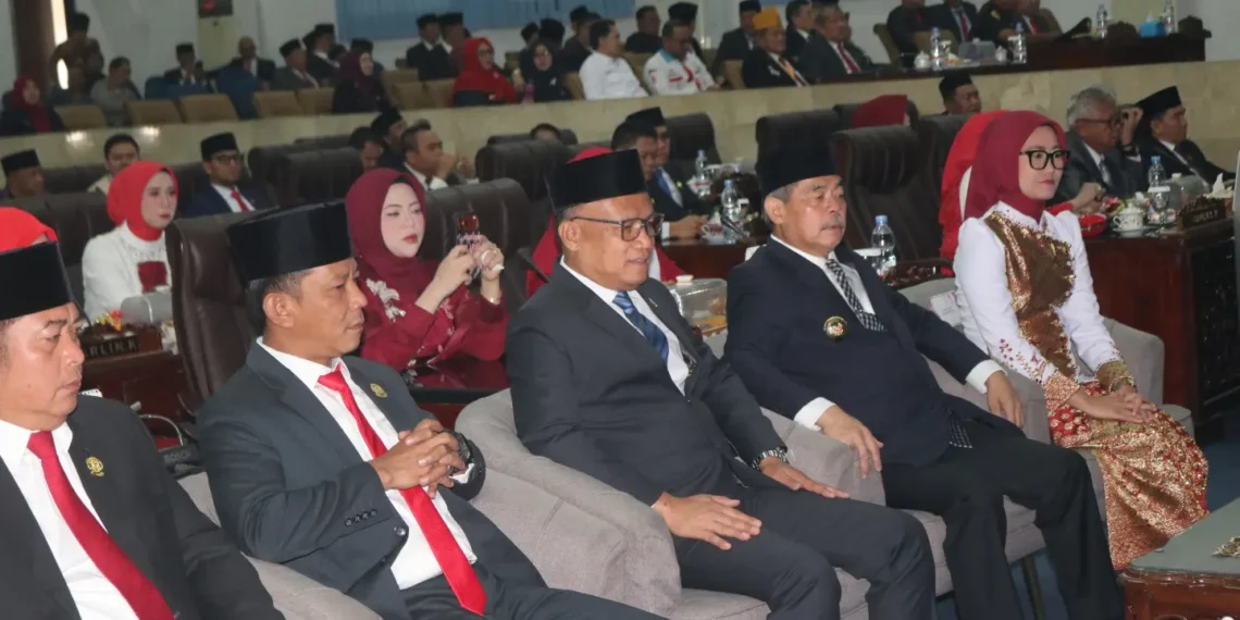 Bupati dan Wabup Lahat Hadiri Rapat Paripurna DPRD, Ikuti Pidato Kenegaraan Presiden RI