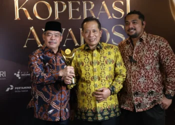 Bupati Lahat Bursah Zarnubi Raih Koperasi Award 2026, Perkuat Komitmen Pengembangan Ekonomi Berbasis Masyarakat